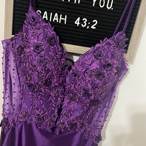 New Ed Young Mini Dress.  Size SMALL. BEAUTIFUL!! - Picture 7 of 8